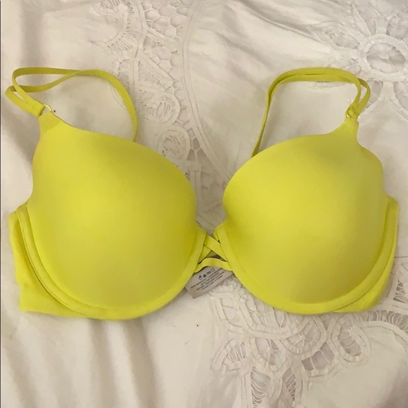 🛍 3/$10 Victoria’s Secret Yellow Bra - Picture 1 of 4